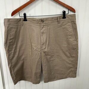 Izod mens khakis shorts size 36 Saltwater stretch excellent condition comfort